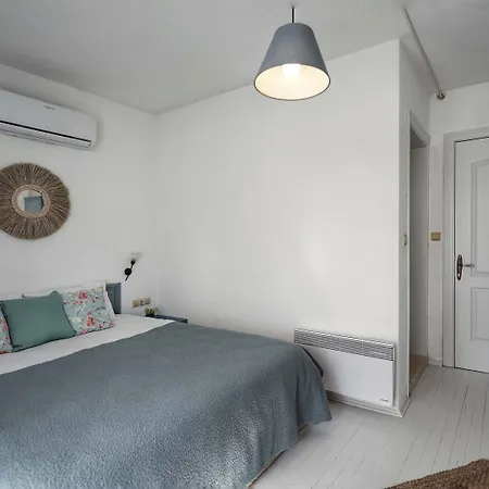 Hotel Tash Mekan *