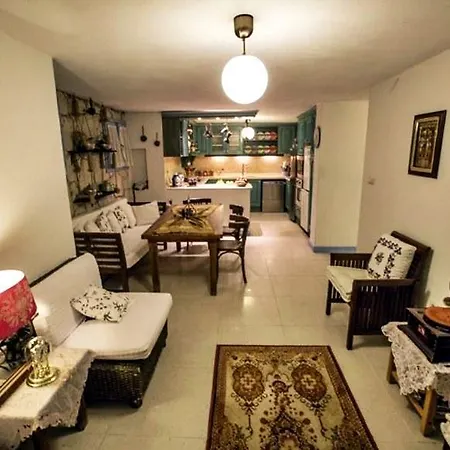 Hotel Tash Mekan